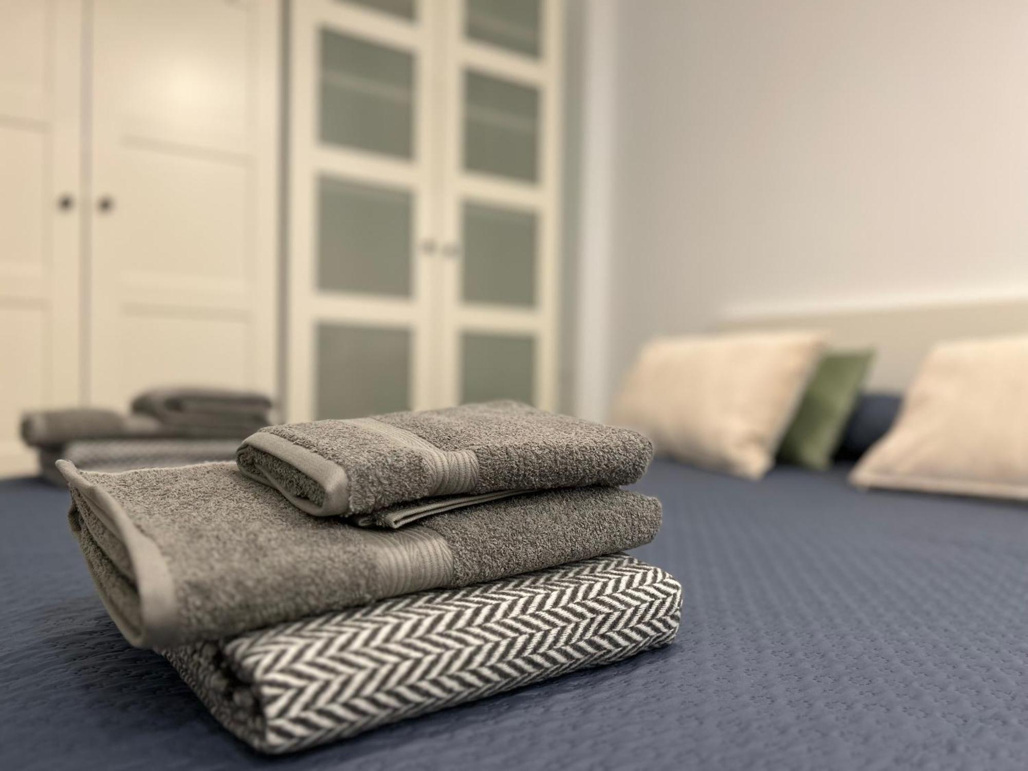 Azca-Bernabeu Apartments Madrid Zimmer foto